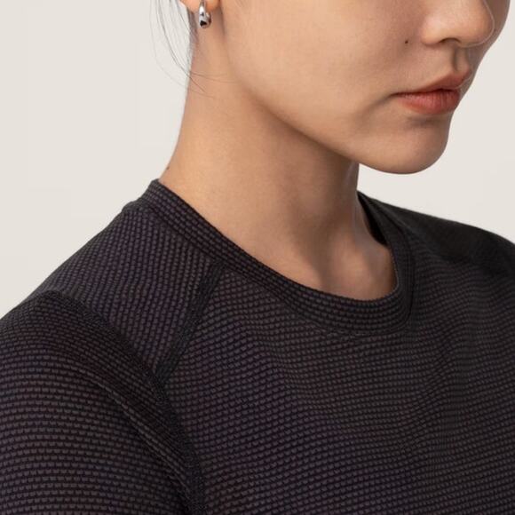 Allbirds Women's Natural Run Tee natural black size small - Picture 2 of 11